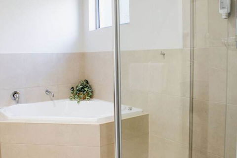 Noosa Heads Motel - Events Australia 7