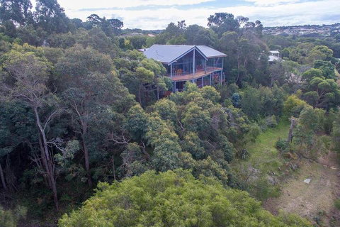 HideAway Haven - Events Australia 1