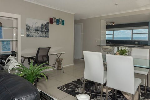 Pacific Plaza Apartments - Events Australia 7