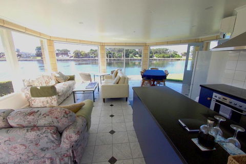 Douglas Riverside - Events Australia 6