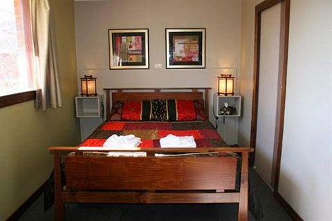 Golden Embers Apartments - Events Australia 3