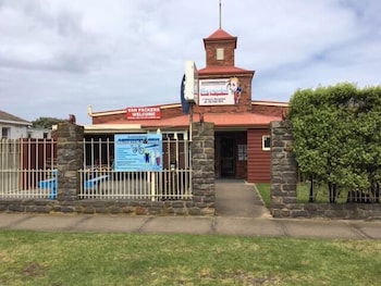 Warrnambool Beach Backpackers - Accommodation Europe 1