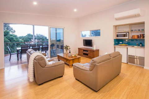 Beach Haven - Tourism Bookings 3