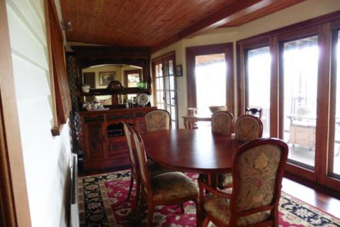 The Old School Bed & Breakfast - Tourism Bookings 3