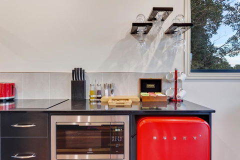 Serenity At Ravensbourne Escape - Events Australia 4