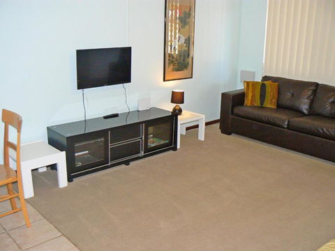 Geraldton Holiday Unit With Free Netflix - Events Australia 3