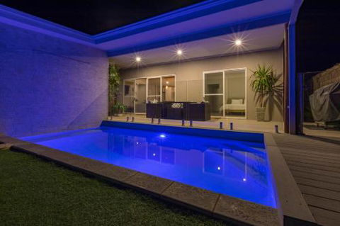 Sols Place Boutique Pool Villas - Events Australia 3