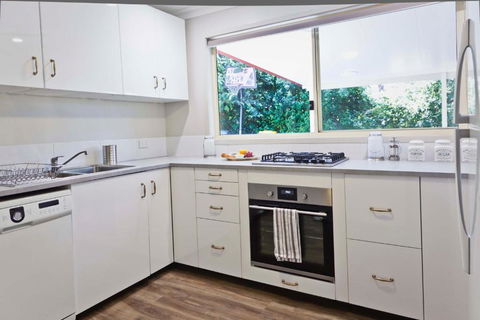Shasta Place - Accommodation Europe 6