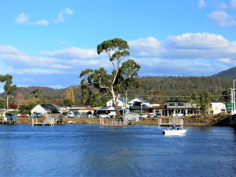 Orford Prosser Holiday Units - Events Australia 1