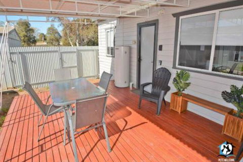 Just Renovated 2BR Cottage In Heart Of Wentworth - Events Australia 1