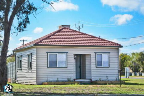 Just Renovated 2BR Cottage In Heart Of Wentworth - Events Australia 3