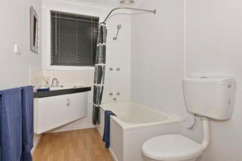 Elkie Villa 2 Bedroom Unit Burnie - Events Australia 5