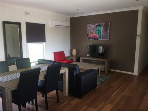 Costa Park Cottage Dio Armidale - Events Australia 4