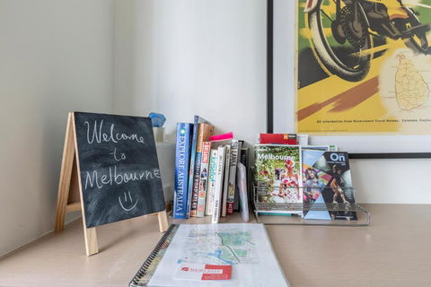 LIGHT AIRY SPACIOUS QUEENS ROAD APARTMENT - Events Australia 1