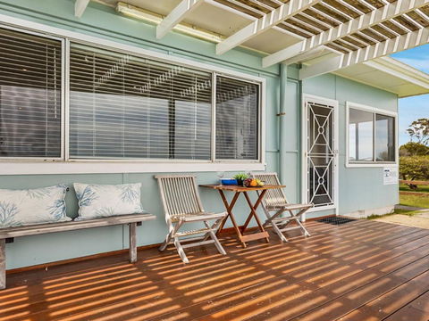 Ocean Blue Apartment Two Oceanfront Apartment - Events Australia 4