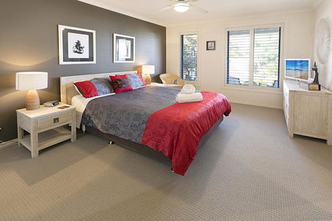 Pelican Landing Stunning Lake King Views - Events Australia 5