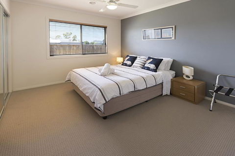 Pelican Landing Stunning Lake King Views - Events Australia 1