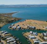 Pelican Landing Stunning Lake King Views - Events Australia
