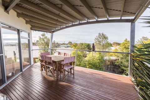 Aqua Vista A Stroll To Paynesville Forshore - Events Australia 6