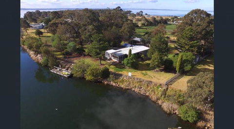 Bluff View River House Stunning Riverfront - Events Australia 2