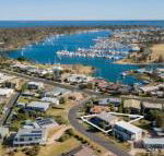 Tanjil a stroll from the water in Paynesville - Events Australia