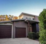 17 Naiad Court Modern open plan family home with covered outdoor area  double lock up garage - Accommodation Europe