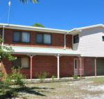 31 Bombala Crescent Two storey home with covered outdoor deck fully fenced backyard. Pet friendly - Accommodation Europe