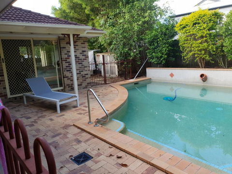 Robyns Nest Hosted Bed & Breakfast - Accommodation Europe 2