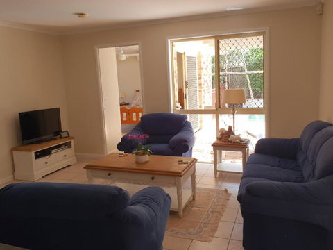 Robyns Nest Hosted Bed & Breakfast - Accommodation Europe 4