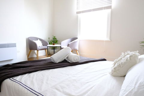White House - Accommodation Europe 4