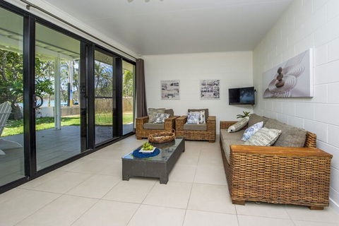 Lei Lo - Events Australia 2