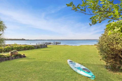 Eagle Point Getaway Waterfront Serenity! - Events Australia 7