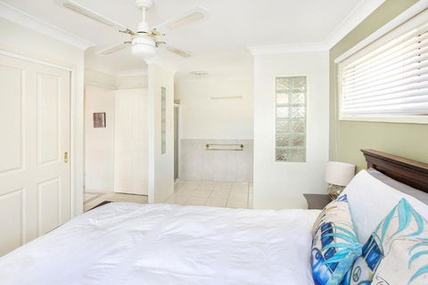 Michael Street 39 Golden Beach - Events Australia 1