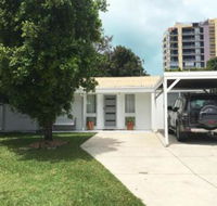 Coral Cottage 93 Taylor Ave Golden Beach - Events Australia