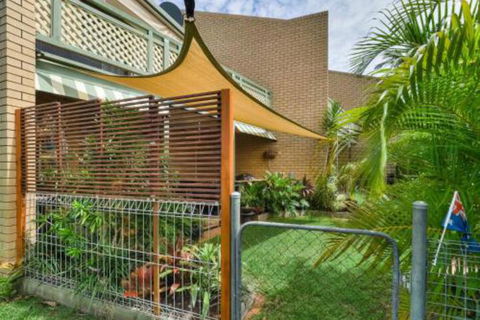 Harbour Court On The Bay - Accommodation Europe 7