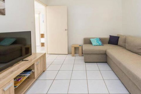 Comfy & Cosy Ground Floor Unit - Accommodation Europe 0