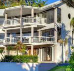 BEACHSIDE MANOR walk to the beach - Accommodation Europe