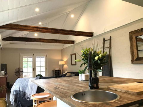 YSG The Edward Townhouse 151 Walk To Town - Tourism Bookings 1