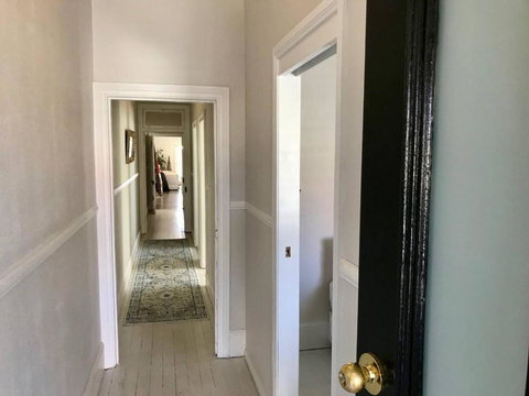 YSG The Edward Townhouse 153 Walk To Town - Tourism Bookings 1