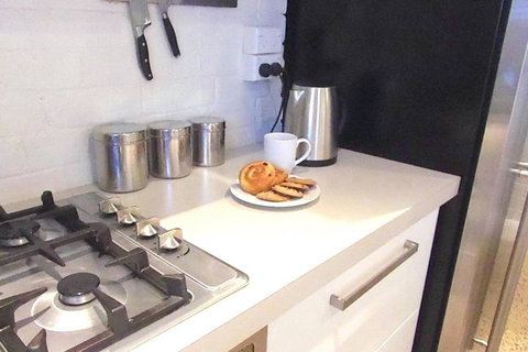 YSG The Edward Townhouse 157 Steps To Town - Tourism Bookings 1