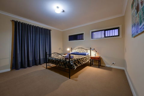 16 Crevalle Way - Events Australia 0