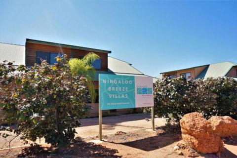 Ningaloo Breeze Villa 4 3 Bedroom Fully Self Contained Holiday Accommodation - Events Australia 3