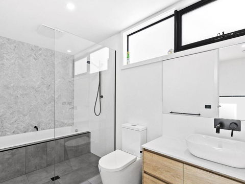 POINT BREAK NEW LISTING 2019 - Events Australia 6