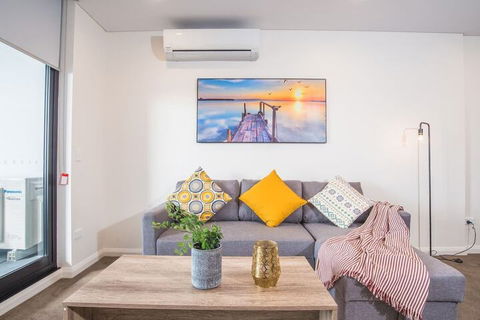 Refreshing 2bed2bath APT In Up&coming Liverpool - Accommodation Europe 2