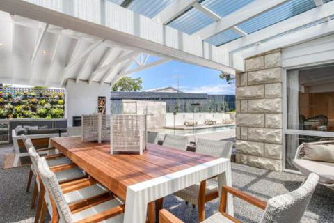 Sorrento Beauty With Sparkling Pool - Events Australia 6