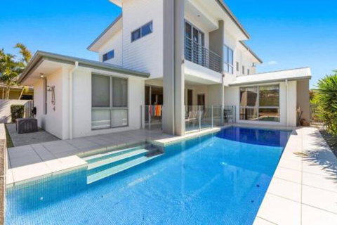 Elliston At Corporate Boardies. - Events Australia 0