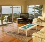 Joness Beach House perfect location with views - Events Australia