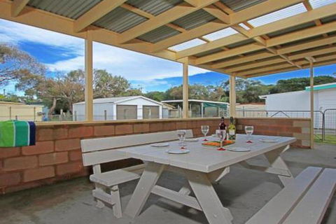 Ohio One Street Back From Beach Access - Events Australia 0