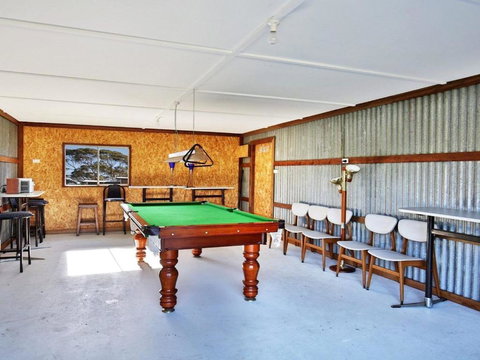 The Lobster Pot Great Outdoor Eating Area - Events Australia 5