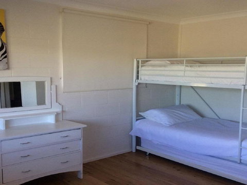 The Lobster Pot Great Outdoor Eating Area - Events Australia 6